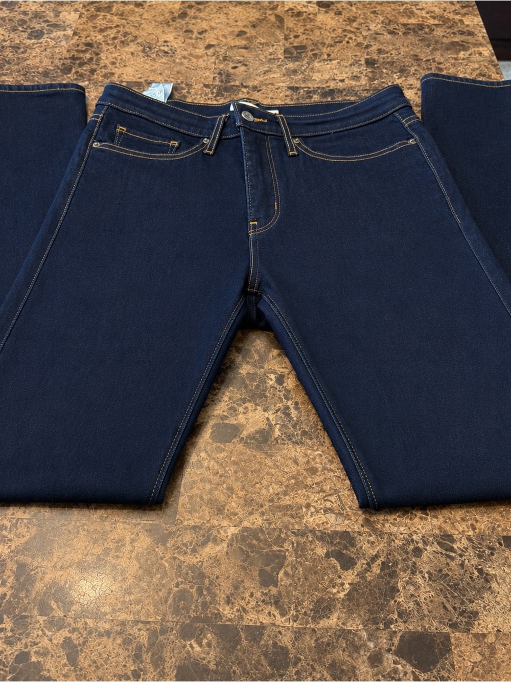 👖 Levi's 311 Shaping Skinny Jeans |
Size 29 | Dark Wash - Picture 4 of 5